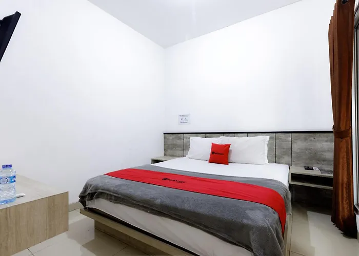 RedDoorz Premium @ Ampera Raya 2 Hotel Jakarta
